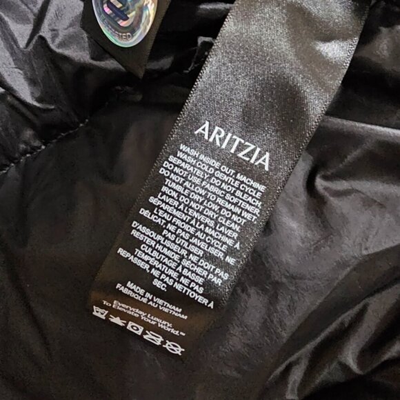 Aritzia the super puff™ vest - Picture 15 of 16